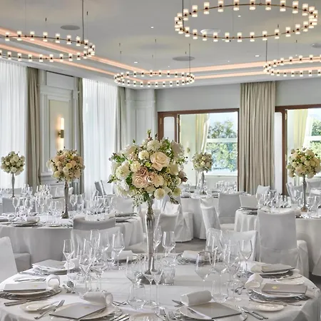 Mandarin Oriental Palace, Готель 5*